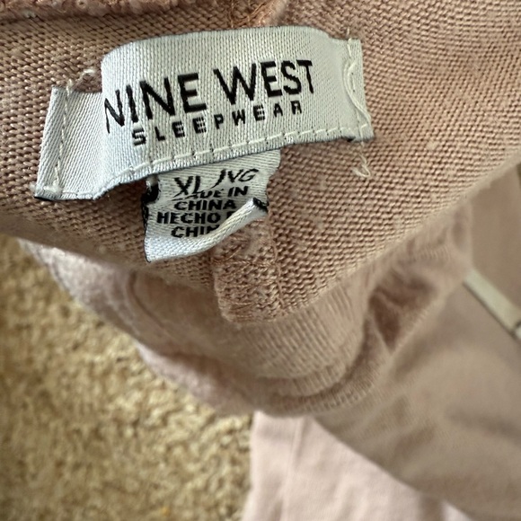 Nine West Pink Cowl Neck Sweater and Pants Lightweight Set - Picture 9 of 9